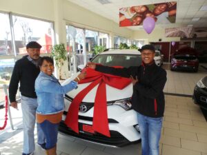 Customers-visiting-CMH-Toyota-Alberton-on-the-open-day-(2)