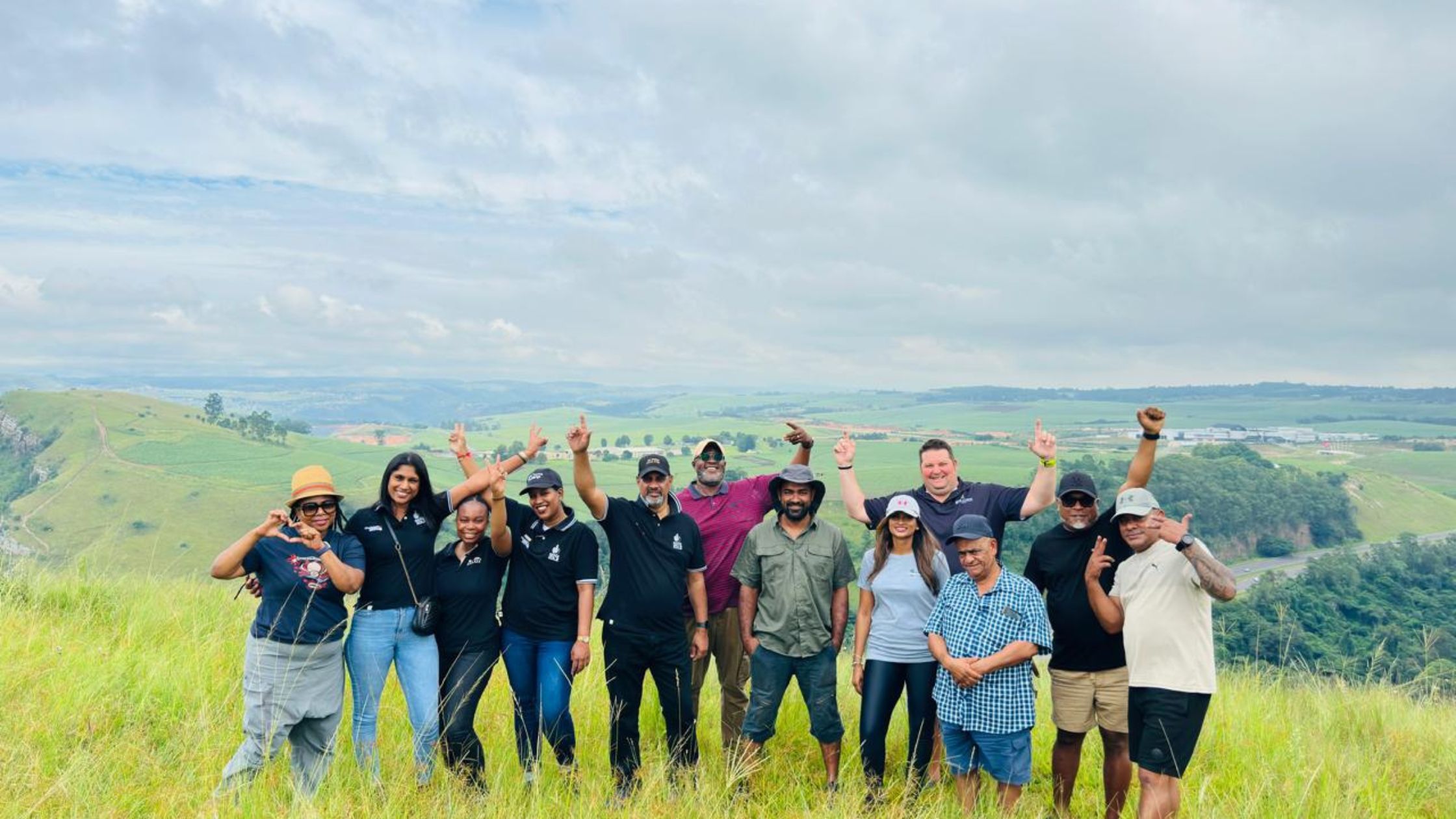 CMH TOYOTA UMHLANGA 4X4 DAY- GROUP PHOTO1